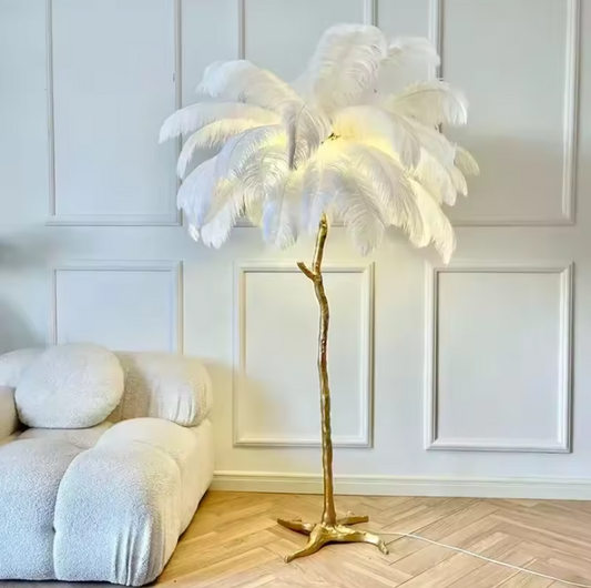 مصباح أرضي بتصميم ريش النعام